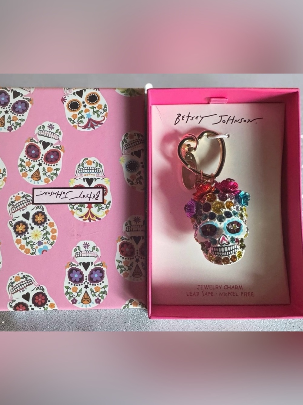 NWT Betsey Johnson Pink Multicolor Crystal Sugar Skull Key & Card Holder Charm